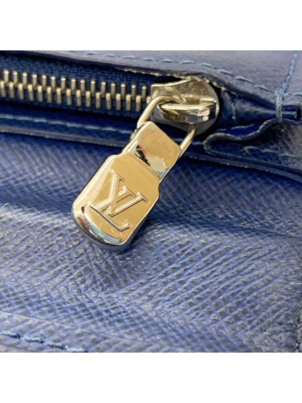 Louis Vuitton Taigarama Portefeuille Brazza Bifold Wallet Navy